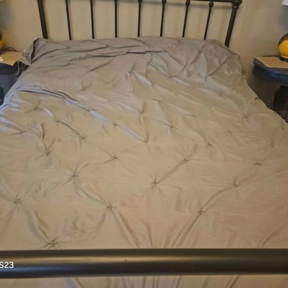 Queen Gray Ruched Comforter and Shams - Picture 2 of 4